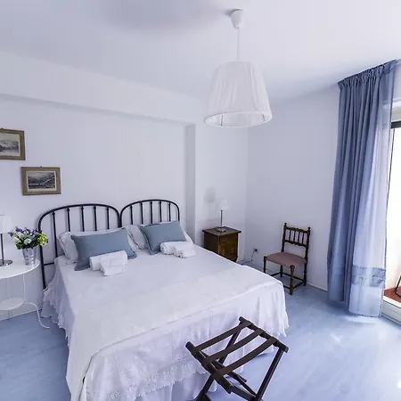 Al Civico Cinque Bed & Breakfast *