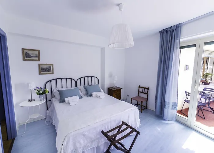 Al Civico Cinque Bed and Breakfast 3*